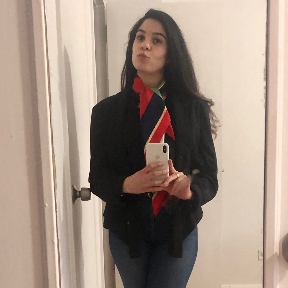 Meet your Posher, Eliya